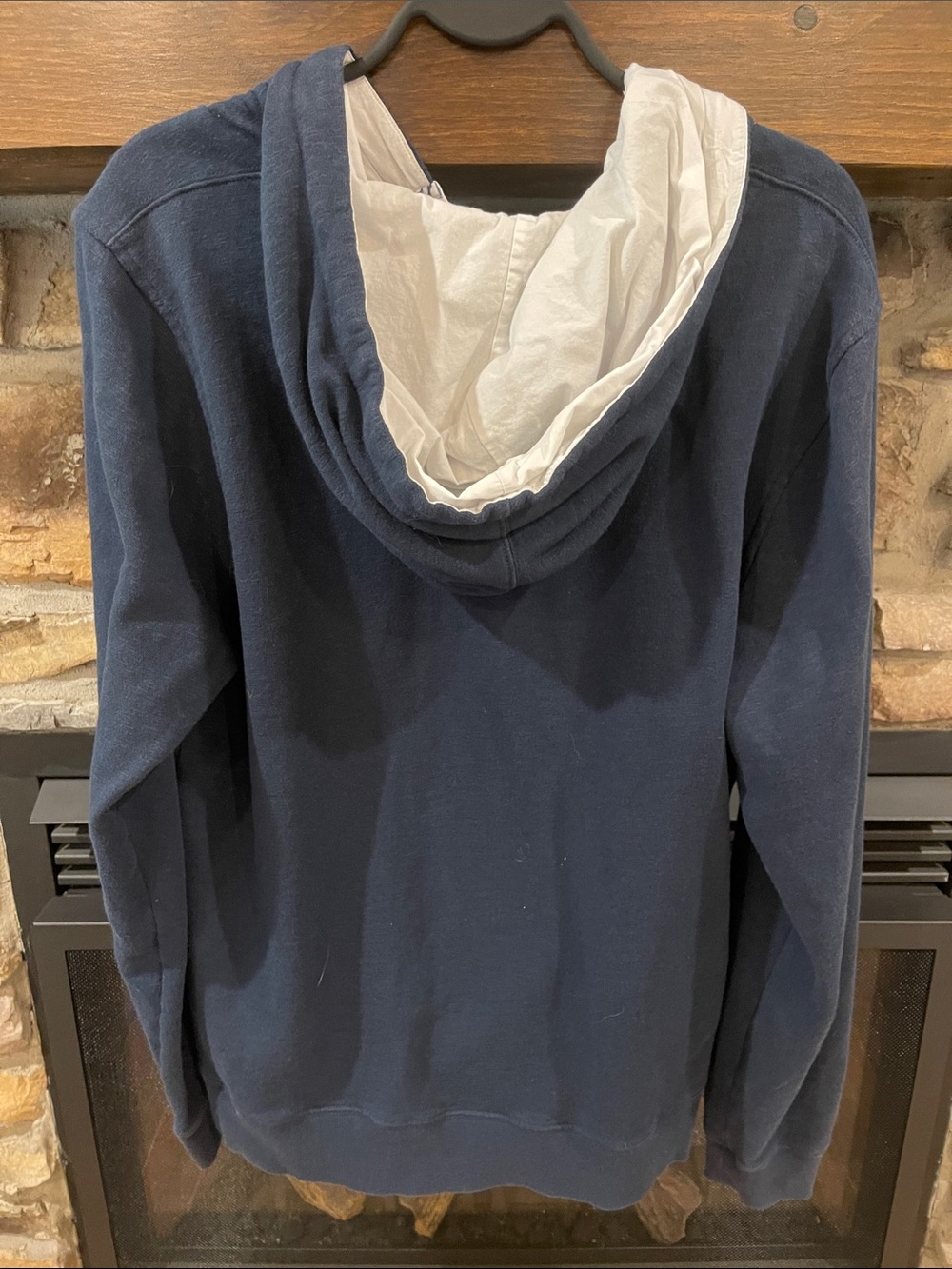 Vineyard Vines Navy Pullover Hoodie with White Lining & Drawstrings - Picture 9 of 9